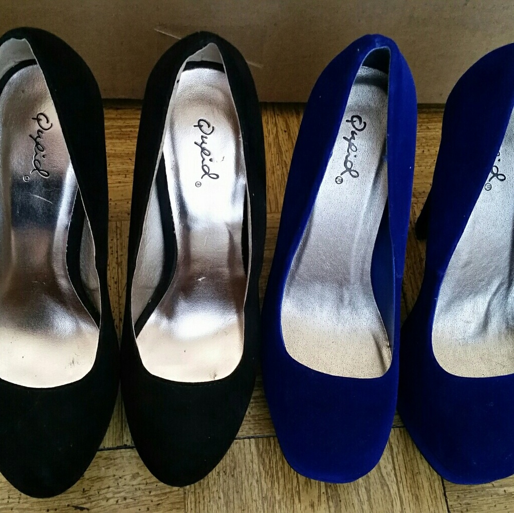 2 pairs of faux suede heels. 1 black 1 blue